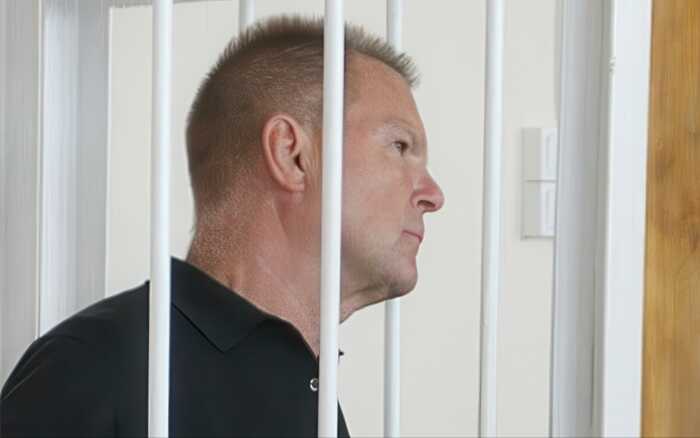 «Солнечный злоупотребитель» Олег Коргунов