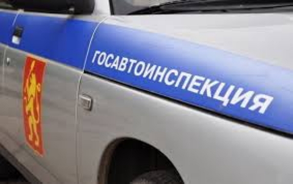 Мажоры устроили гонки на Кутузовском проспекте на глазах у полиции