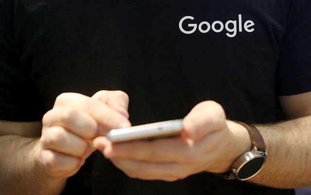   :    Google  