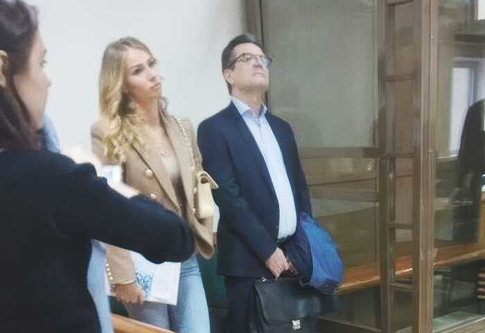 Дмитрию Захарченко «сватают» в подельницы гражданскую жену
