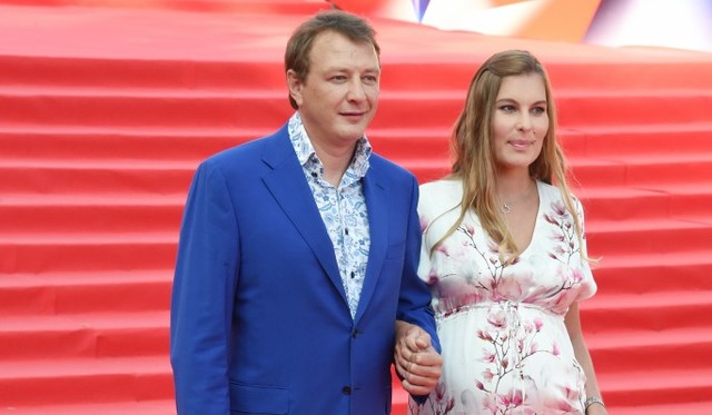 Марата Башарова обвинили в избиении молодой жены