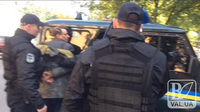 В Чернигове мужчина топором зарубил прокурора во время приема