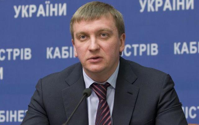 Петренко соврал, что не знает "смотрящего" за Минюстом Довбенко