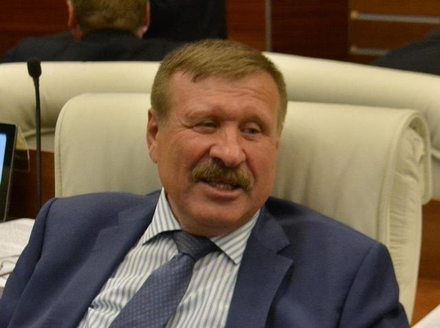 Депутат и топ-менеджер Газпрома не имеет высшего образования