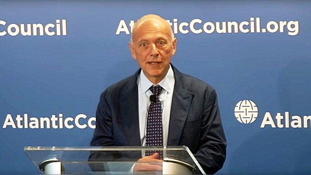 Экс-глава МИД Андрей Козырев ответил Путину, заявившему, что у того нет головы