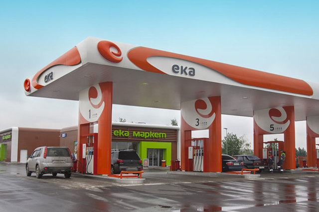 Тыловик из полиции Москвы помог компании «Ека» заработать на поставках бензина