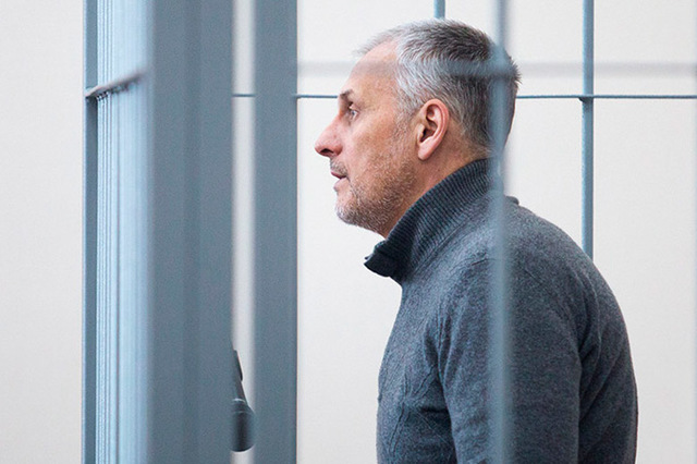 Отложен суд по делу экс-губернатора Сахалина Хорошавина