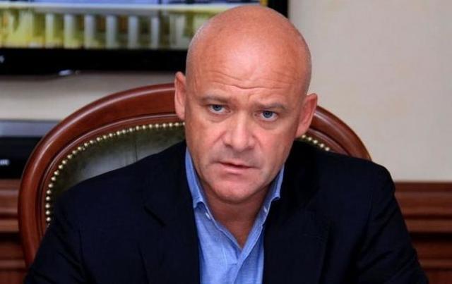 Труханов смылся в Париж на время обыска