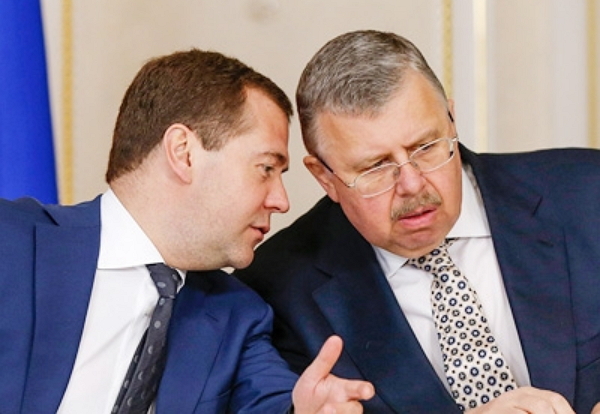 Друг Чемезов не бросил друга Бельянинова