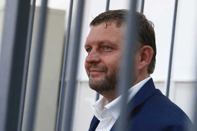 Никита Белых, находящийся в СИЗО, женился на свидетеле по делу