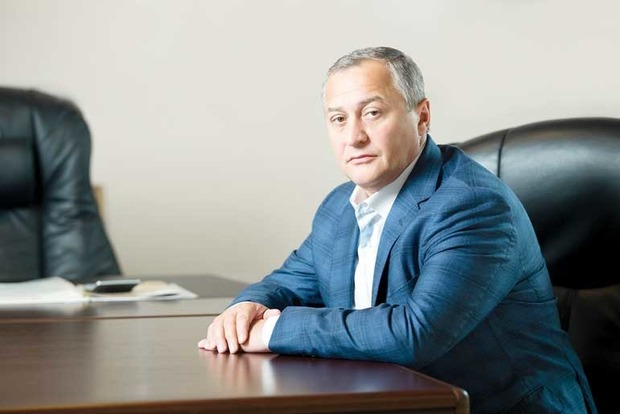 Нардепы требуют от Луценко лишить Бобова депутатского мандата