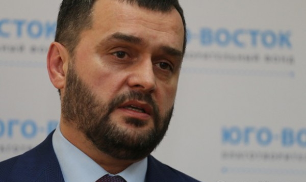Интерпол снял с розыска экс-главу МВД Захарченко и его заместителя