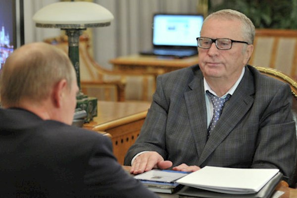 Как Жириновский и Зюганов в Кремль дружно бегали