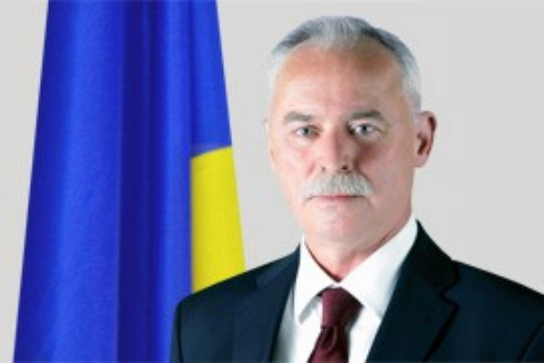 Валентин Шевалев под прицелом НАБУ: посол-миллионер купил киевскую квартиру за 100 гривен