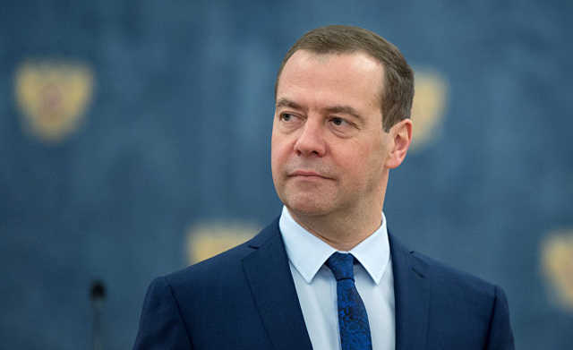 Дмитрий Медведев позволил госкомпаниям держать в секрете данные субподрядчиков и поставщиков