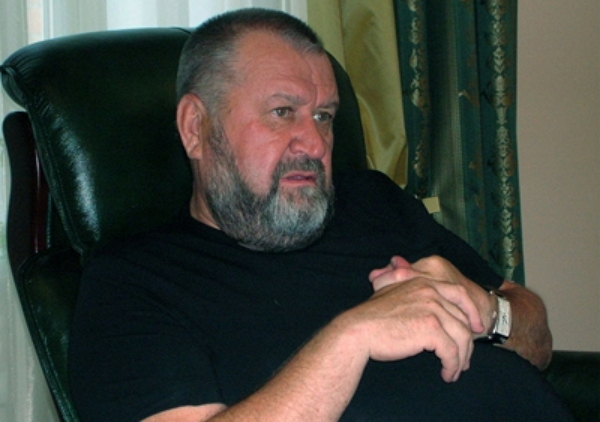 Кто враг "миллиардеру из забоя"?