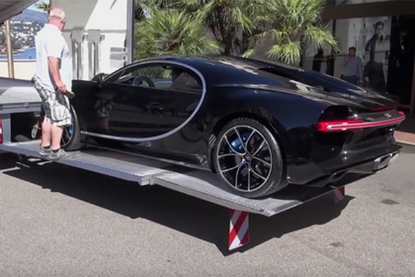 Россиянина лишили возможности покататься на купленном Bugatti
