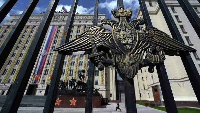 От зарплаты одни заплатки: Минобороны платит не всем