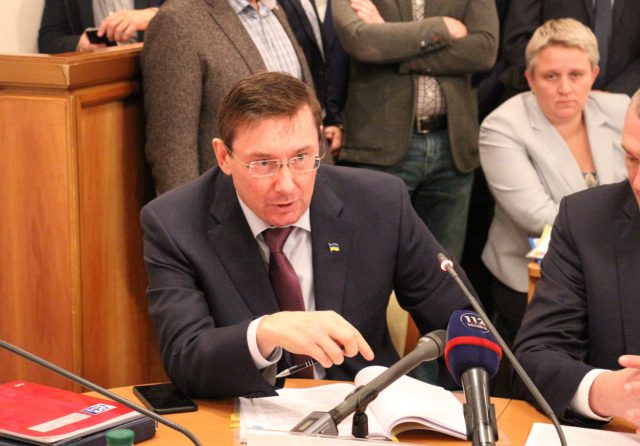 У Луценко заверяют, что экспертиза подтвердила подлинность голосов Саакашвили и Курченко