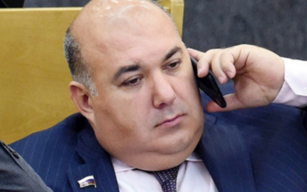 «Юридически не толстый» депутат Напсо добивает блогера Попкова