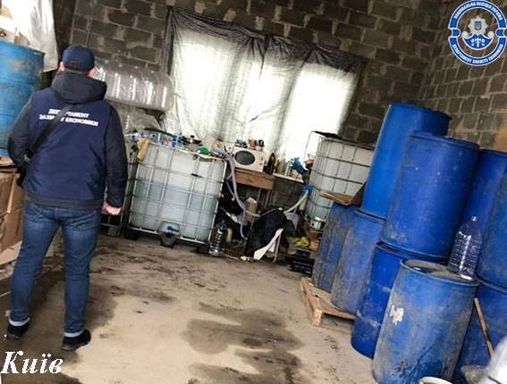 В Киеве изъяли фальсифицированный алкоголь стоимостью 2 млн