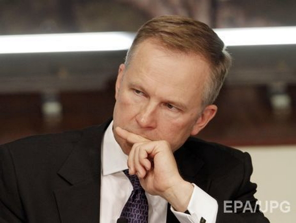 В Латвии ночью ограбили дом президента Центробанка