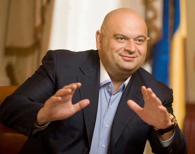 Подсобник Януковича Николай Злочевский стабильно «башляет» украинским судам