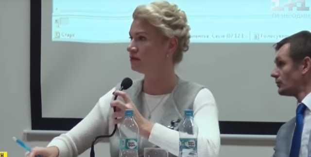 "Как Баба-яга": на Киевщине глава райсовета напала на консьержку