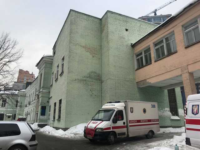 Сбитый кортежем президента пенсионер находится в реанимации
