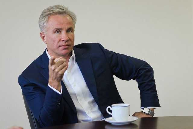 Косюк заказал шампанского на два миллиона на элитном курорте во Франции