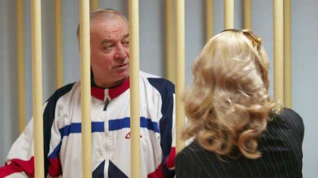 Кто и зачем отравил Скрипаля и его дочь