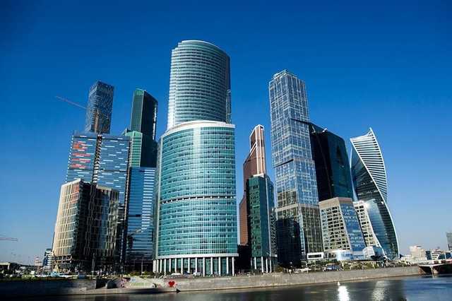Власти покупают парковку в Москва-Сити на 1 млрд рублей «из экономии»