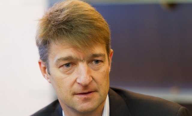 Денис Штенгелов владелец "Зимней вишни" травит людей?