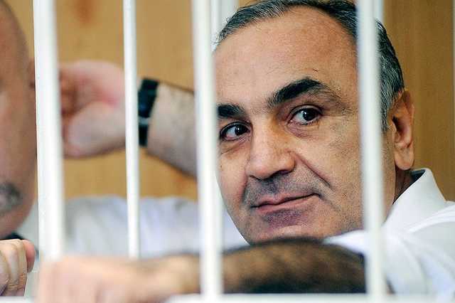 Таро идет на смену Шакро? Старые враги могут поменяться местами