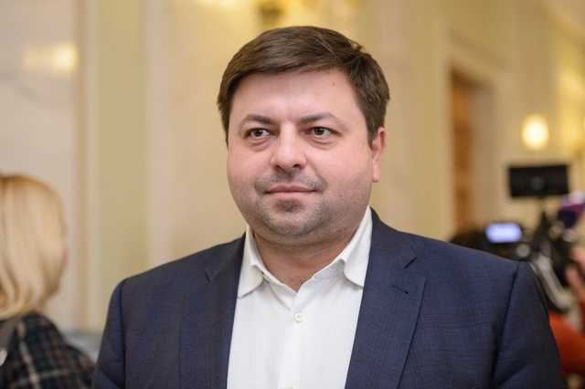 Элитные авто и миллионы: что декларируют жены депутатов