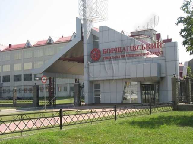 Руководство и сотрудники «Борщаговского химфармзавода» обвиняются в мошенничестве и незаконных операциях