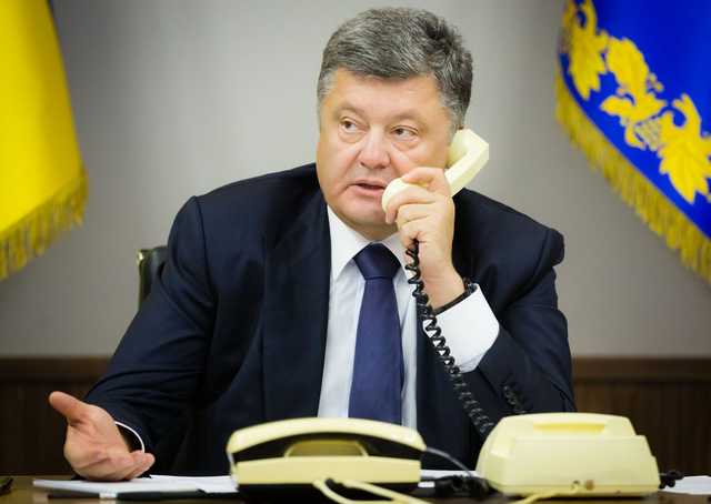 В Администрации Порошенко не верят банкам и хранят 93% денег наличными