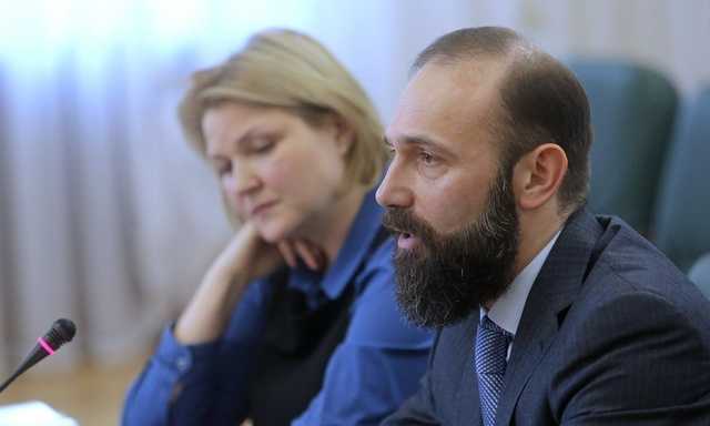 Фиктивно разведенная жена судьи Высшего хозсуда имеет несколько отелей в Австрии