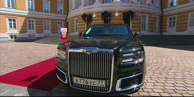 В ФСО объяснили, как лимузин Путина получил номера старой «Волги»