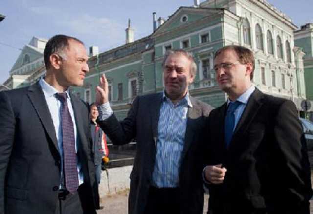 Отставной фсбэшник Валерий Бодренков лихо отжимает Сибирский цемент именем Путина