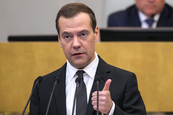 Подсудная история: Медведев приравнял Штирлица к Бандере