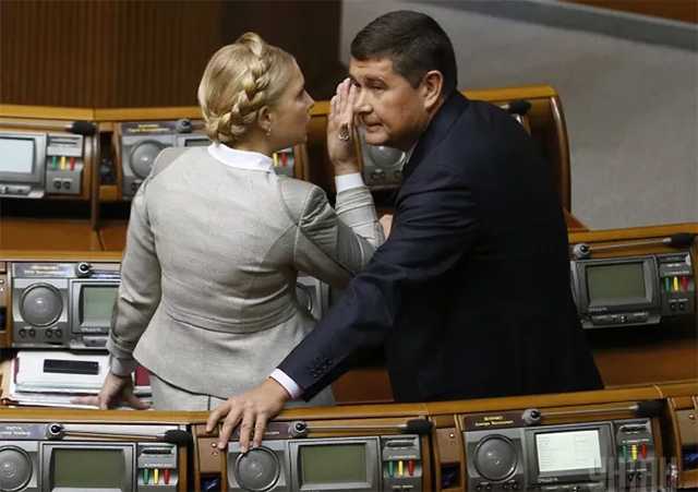 Онищенко заелся с Гнапом из-за компромата на Тимошенко