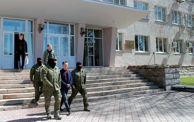 Сотрудники ФСБ задержали мэра Миасса после обысков