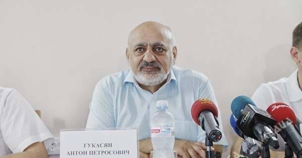 Cемья главы «Одессастандартметрологии» отбирает помещения у мэрии: чиновник прячет квартиры родни