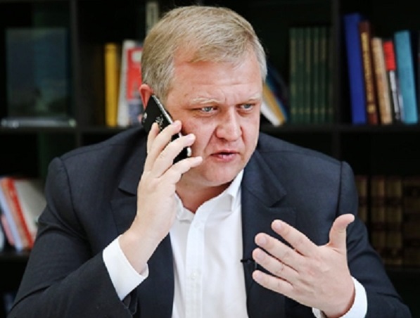 Экс-министра культуры Капкова обобрал бескультурный Вдовин