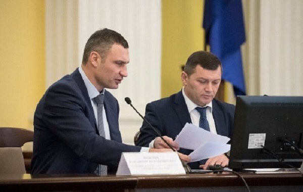 Бутусов: На самом деле Киевом управляет непубличный человек без всякой должности в КМДА
