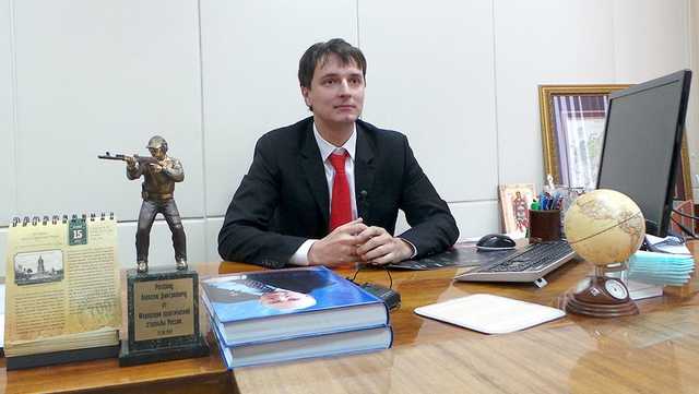 Алексей Рогозин и тендер на машину