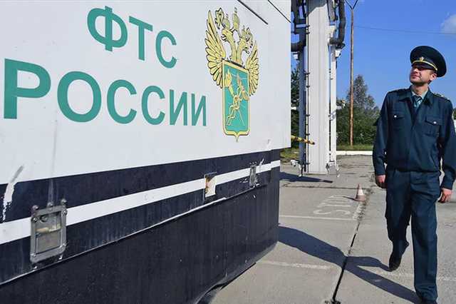 Дальневосточные таможенники сдали следователям столичного коллегу