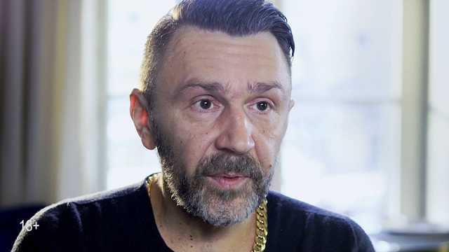 "Застал в постели с другом": появились новые детали развода Шнурова
