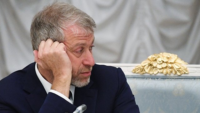 "Первый канал" подстроится под новый паспорт Абрамовича